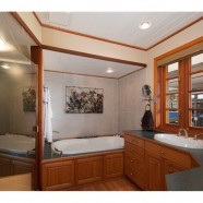 4379 River Road Ladner – Bathroom