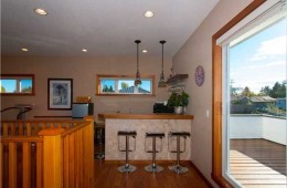 4379 River Road Ladner – Bar