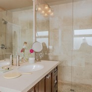 6 415 W Esplanade Avenue Bathroom