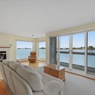 35-3459 River Road Ladner (Canoe Pass Floating Village) – Living Room